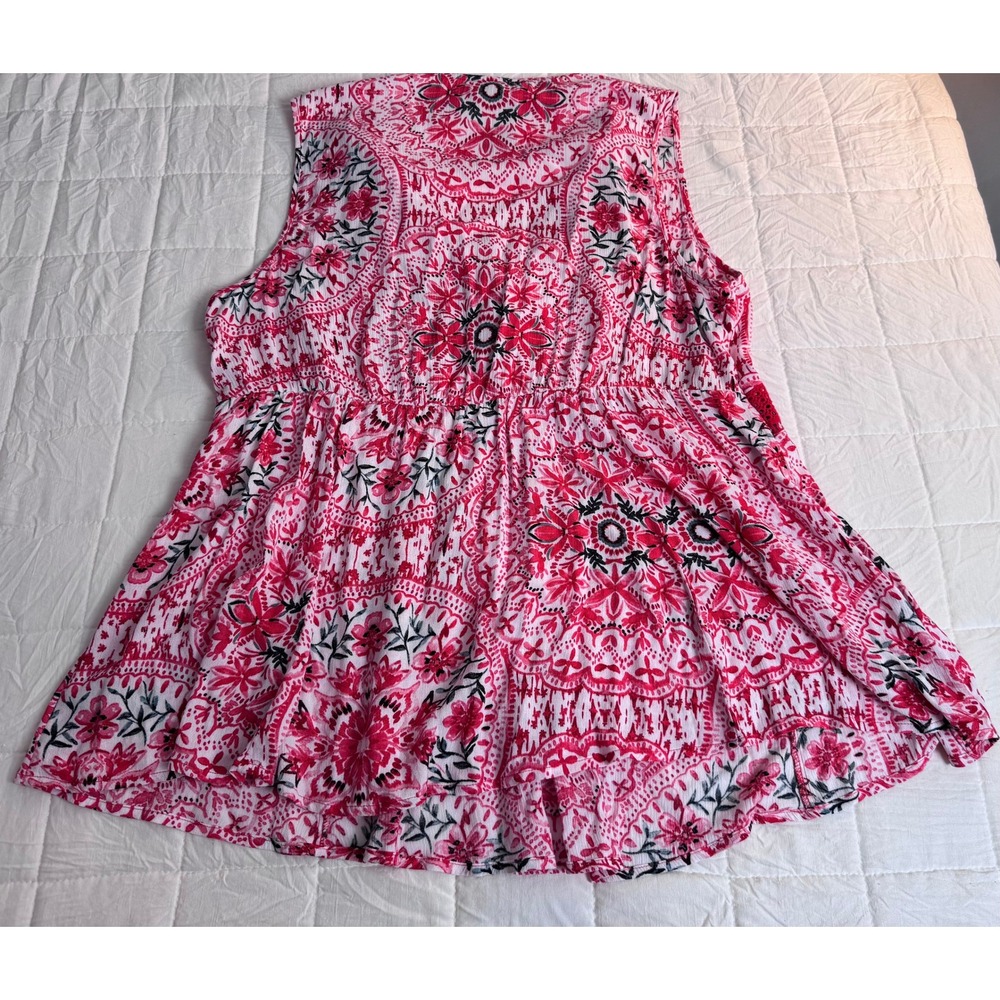 NWT Torrid Crinkle Gauze Crochet Inset Lace Up Medallion Top 1 1X 14-16 - Picture 7 of 9